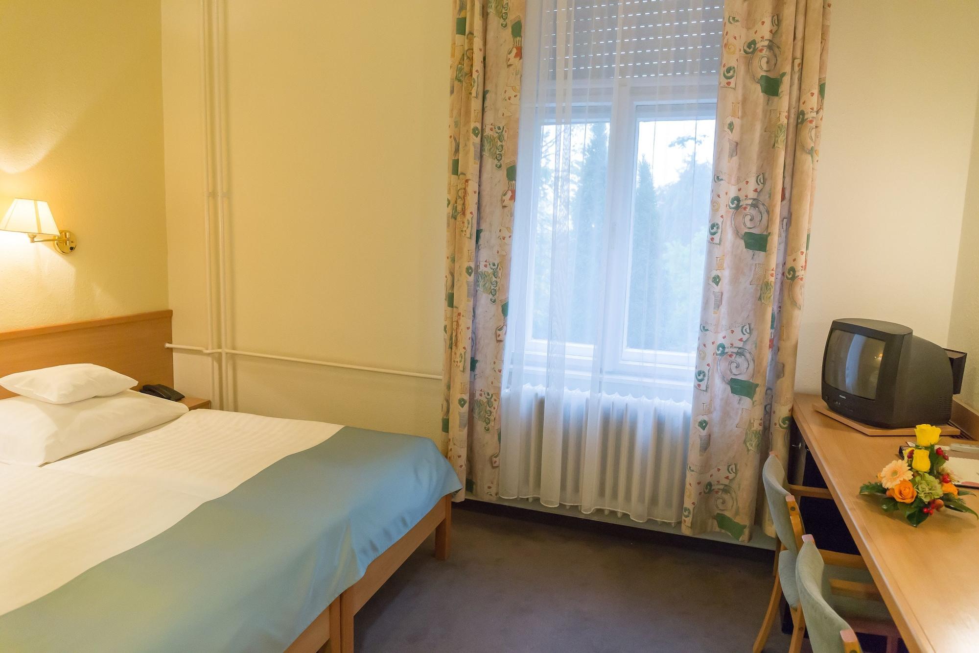 Hunguest Helios Heviz Hotell Exteriör bild