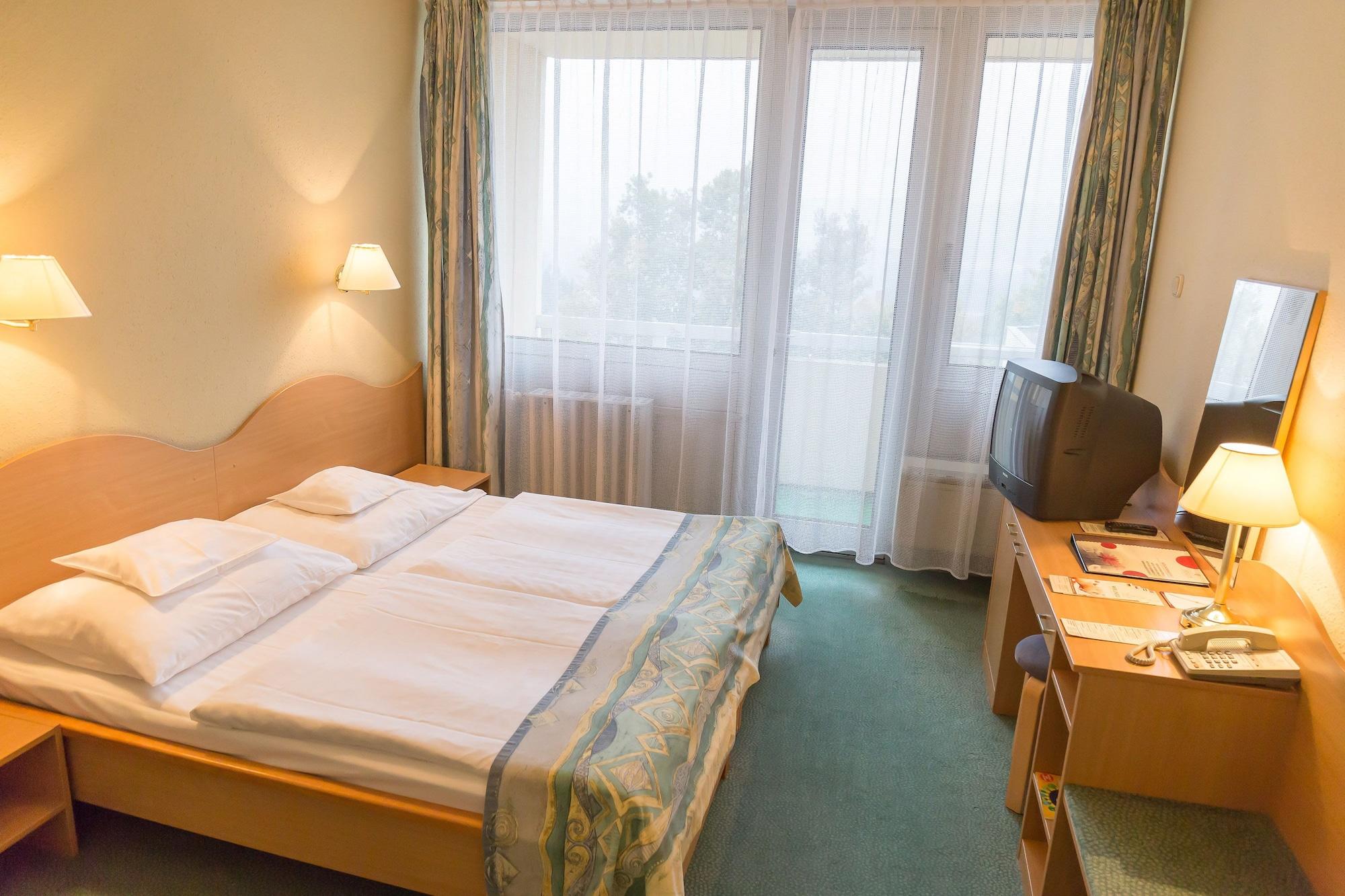 Hunguest Helios Heviz Hotell Exteriör bild